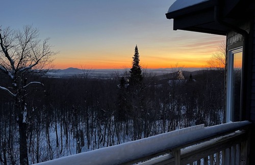 North Troy Condominio | Ski in-Ski Out Condo at Jay Peak, VT