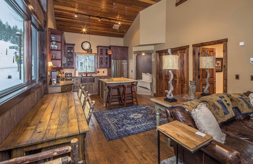 Big Horn Casa | Ski-in/Ski-out condo just steps to the Bear Back Poma Lift | Big Horn Ski-in/Ski-out