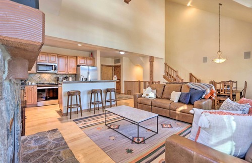 Tamarack Resort Casa | Ski-In/Ski-Out Donnelly Townhome w/ Hot Tub!