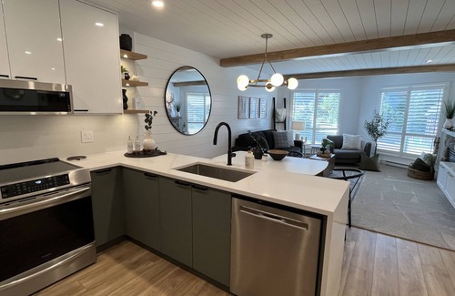 Big White Ski Resort Condominio | Ski-in/Ski-out; Large, Luxury One Bed Condo