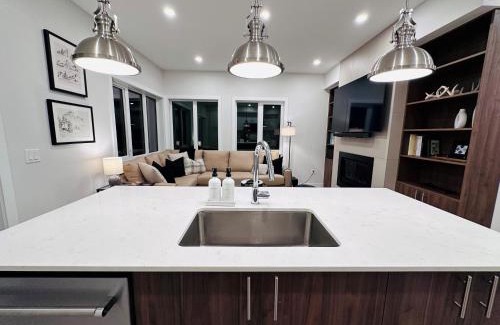 East Kootenay Casa | Ski In Ski Out Private Hot Tub