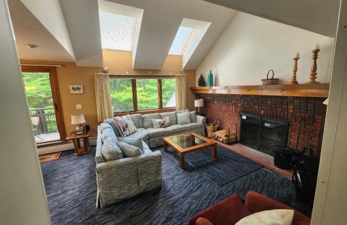 Central Vermont- Killington Apartamento | Ski In Ski Out Sunrise West Glade H2 - Direct Trailside, Hot Tub, Pool, Sauna