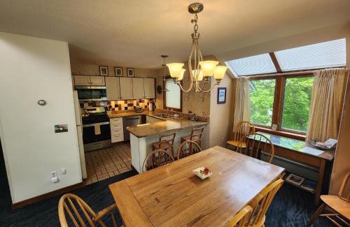 Central Vermont- Killington Apartamento | Ski In Ski Out Sunrise West Glade H2 - Direct Trailside, Hot Tub, Pool, Sauna