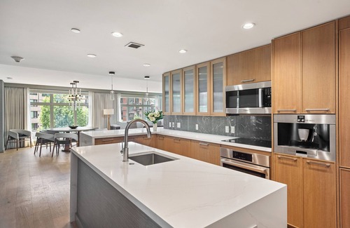Snowmass Village Condominio | Ski In Ski Out Penthouse in Luxury Resort - Stunning 3 Bedroom