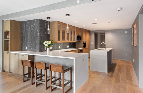 Snowmass Village Condominio | Ski In Ski Out Penthouse in Luxury Resort - Stunning 3 Bedroom