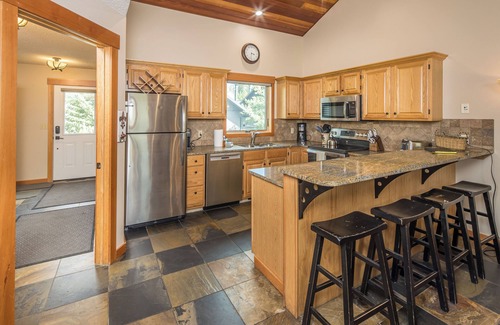 Big Horn Casa | Ski In/ Ski Out, Wood Burning Fireplace, Great Location