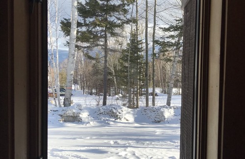 Carrabassett Valley Condominio | Ski in / Ski out condominio. Excelente ubicación con ascensor y sendero fuera de su puerta.