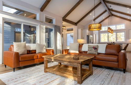 East Kootenay Chalet De Esquí | Ski In to your Hot Tub and Sauna. Luxurious