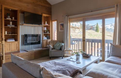 Crested Butte Casa | SKI IN, WALK OUT! The perfect mountain retreat!