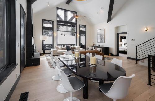 Edwards Casa | Ski-InandOut Townhome with Hot Tub by Arrow Bahn Lift!