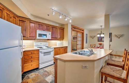 Salt Lake Mountain Resorts Apartamento | Ski-InandSki-Out Brighton Condo with Pool and Hot Tub
