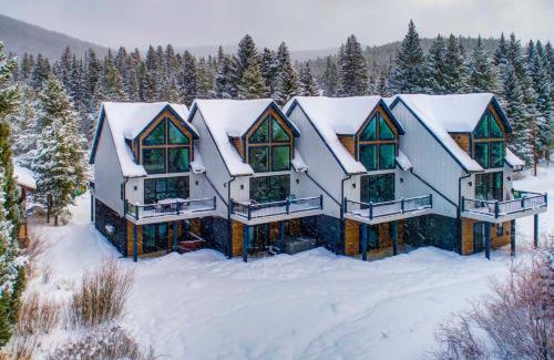 Old Town Casa | Ski-InandSki-Out Gemini Lift Access! Home with Hot Tub