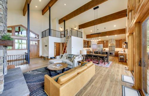 Sandpoint Casa | Ski-InandSki-Out Schweitzer Mtn Home Decks and Views!