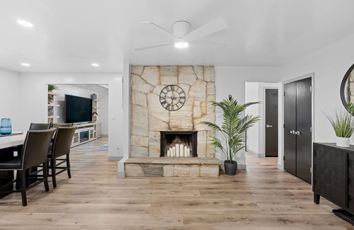 Olympus Cove Casa | Ski Lover's Paradise: 7br Villa Near Top Resorts 7 Bedroom Home by RedAwning