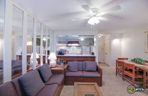 Mount Jackson Condominio | Ski/MTB/Golf Condo (#117) - Slope side | Ski slope & Resort views | Walk-in access!
