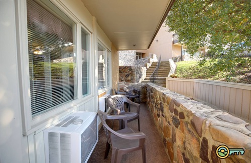 Mount Jackson Condominio | Ski/MTB/Golf Condo (#118) - Slope side | Mountain & golf course views | Walk-in access!