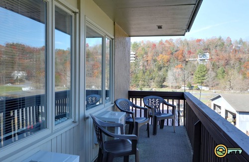 Mount Jackson Condominio | Ski/MTB/Golf Condo (#121) - Slope side | Ski slope & Resort valley views!
