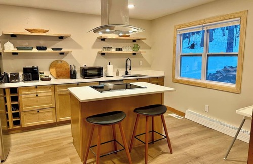 Pittsfield Casa | Ski/MTB Sleeps 20 home w/ mountain views near Killington/Woodstock. Rent 2 units