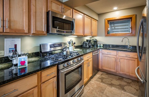Central Vermont- Killington Condominio | Ski-On / Ski-off HERMOSO REMODELADO CONDOMINIO DE 2 camas / 2 baños en Sunrise at Killington