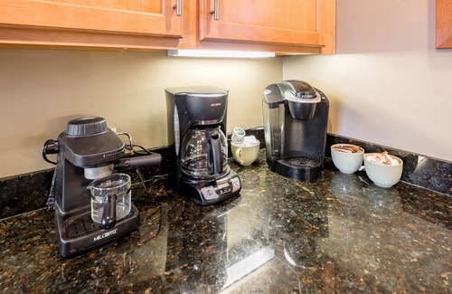 Central Vermont- Killington Condominio | Ski-On / Ski-off HERMOSO REMODELADO CONDOMINIO DE 2 camas / 2 baños en Sunrise at Killington