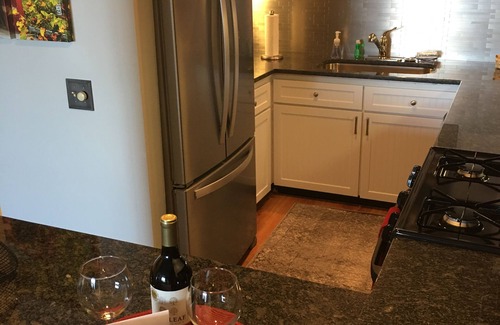 Central Vermont- Killington Condominio | Ski On-Ski Off Condo actualizado con chimenea de leña real y cama King - Killington