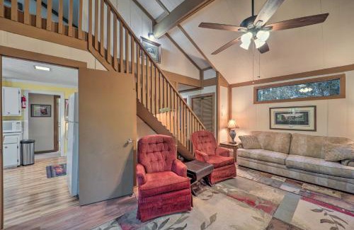 Beech Mountain Casa | Ski Resort Cabin with Deck in Beech Mountain!