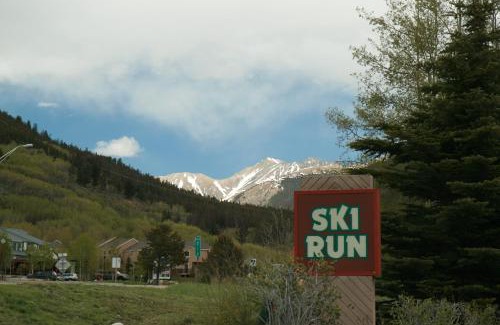 Mountain House Casa | Ski Run 501 by SummitCove Lodging