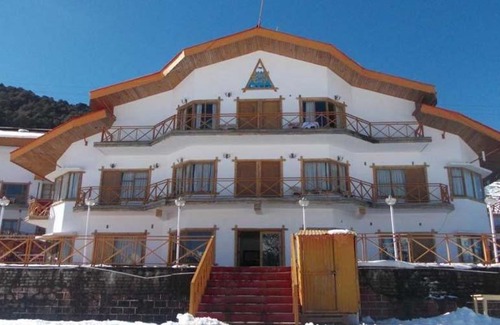 Auli Complejo | Ski & Snow Cliff Top Club Holiday Resort at Auli, Uttarakhand