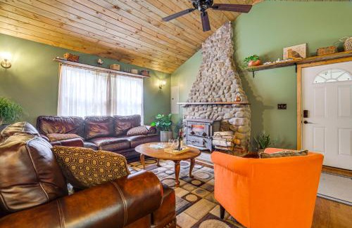 Pocono Pines Casa | Ski, Swim, Relax Old-Fashioned Poconos Getaway