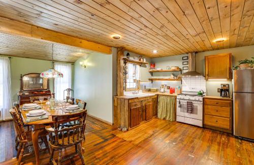 Pocono Pines Casa | Ski, Swim, Relax Old-Fashioned Poconos Getaway