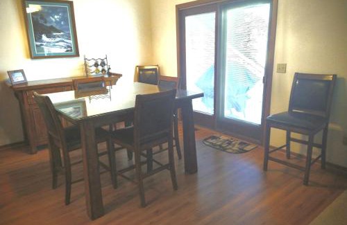 Harbor Springs Casa | Ski & Tee Boyne Highlands Townhouse