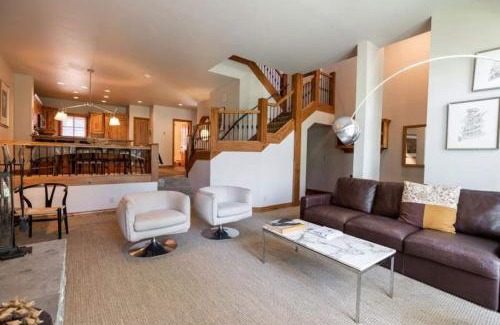 Highlands Townhomes Casa | Ski Townhome in Beaver Creek