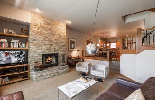 Highlands Townhomes Casa | Ski Townhome in Beaver Creek
