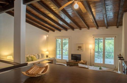 Kanapitsa Apartamento | Skiathos Luxury Villa 2 Bedroom Villa Dyo Vromolimnos