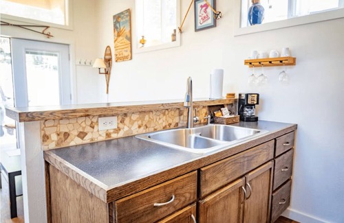 Idaho Springs Cabina | Skiers Cabin at Base Camp Lodging Company
