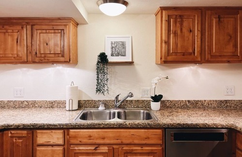 Cottonwood Heights Casa | Skiers Paradise — Modern 2BR, mins from resorts!