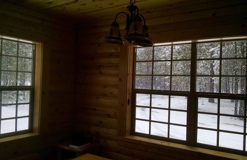 La Pine Cabina | Soltero de esquí, motos de nieve, Cross Country!