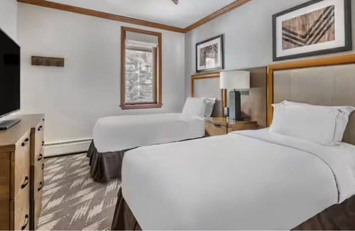 Peak 9 Villa | Skiing in Breckridge!