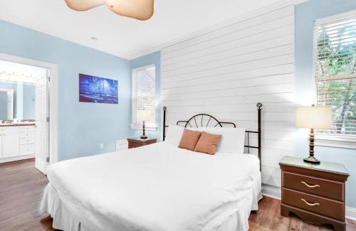 Villages of Crystal Beach Casa | Skips Delight Pool View Pet friendly