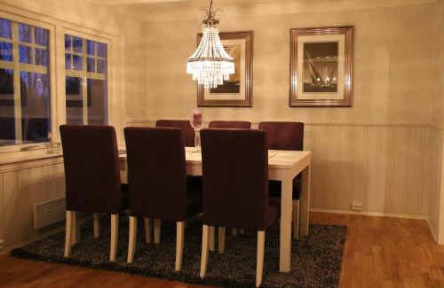 Ulstein Municipality Casa | Skomakergarden