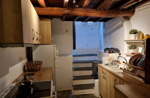 Glossa Casa | "skopelos- Iris - Your Traditional Home"