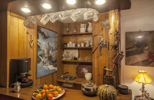 Courmayeur Chalet De Esquí | Sky and retreat in a charme house in Courmayeur!