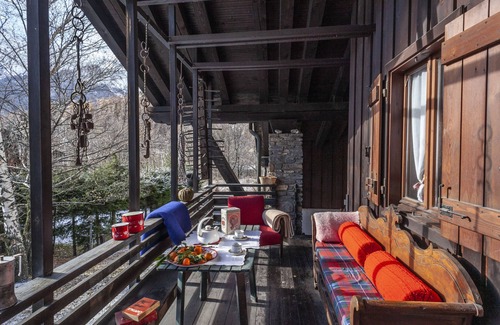 Courmayeur Chalet De Esquí | Sky and retreat in a charme house in Courmayeur!