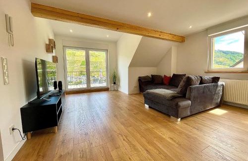 Kaimt Apartamento | Sky Apartment, Sauna, Blick zur Mosel, großer Balkon, Kaffeemaschine, Smart TV