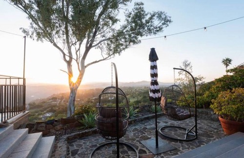 Crest Casa | Sky Candy Estate - Sunrise+Sunset Views, Pool, Spa