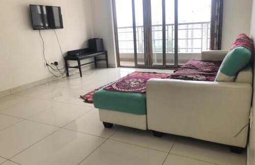 Phase 1 Apartamento | Sky High at Blue Ridge 22nd Floor-Standard Bedroom