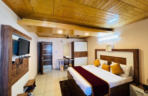 Kumarhatti Hotel | Sky Hill Top