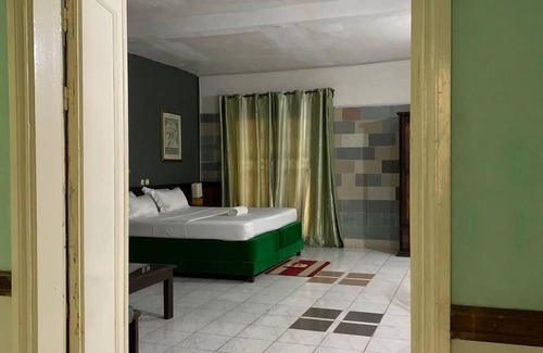 Douala Hotel | SKY Hotel Bonapriso