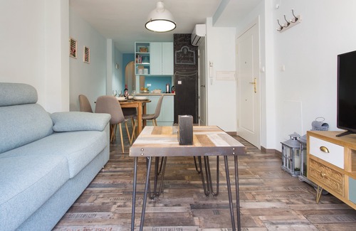 Albaicín Apartamento | Sky is Blue in Granada - Private Parking Included