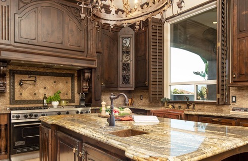 Temecula Villa | Sky Lantern by AvantStay | Stunning Oasis w/ Pool, Hot Tubs, & Volley Ball Court